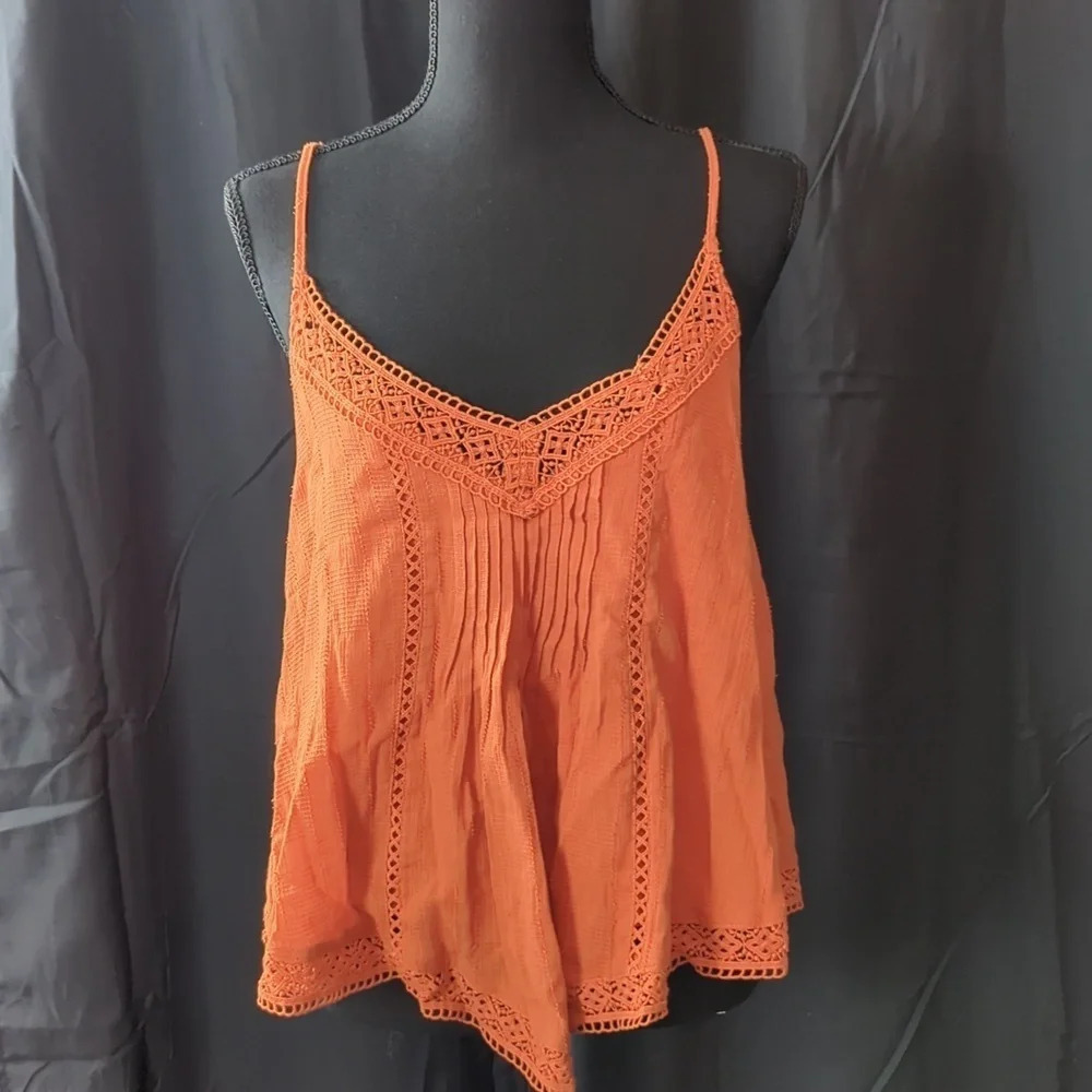 Miss Me Handkerchief Tank. NWT, Size Large.‎